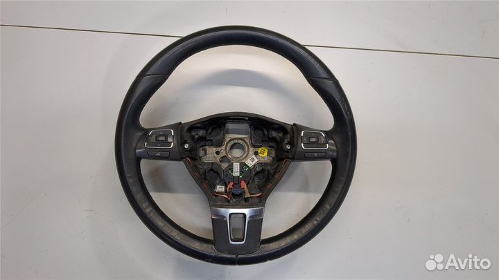 Руль Volkswagen Tiguan, 2012