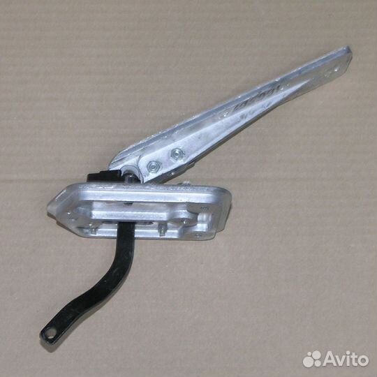 Педаль газа маз с кронштейном 64221-1108005-10