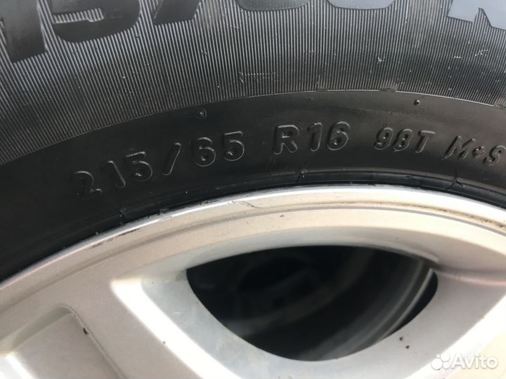 Pirelli Formula Ice 215/65 R16