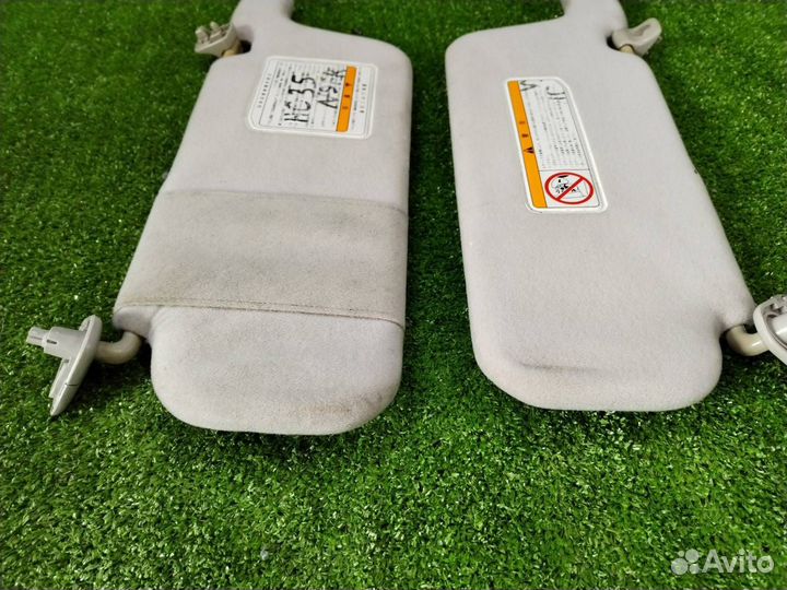 Козырек солнцезащитный Nissan Laurel HC35