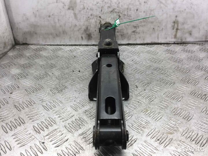 Домкрат Volkswagen Golf Pn