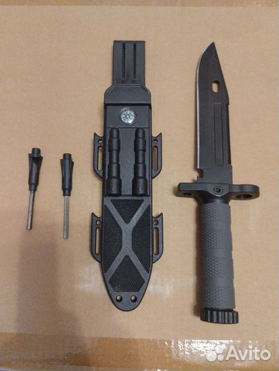 Нож туристический