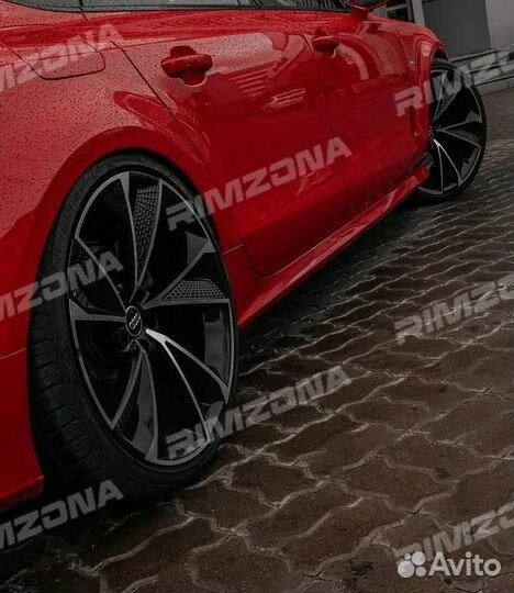 Литой диск в стиле Audi R18 5x112