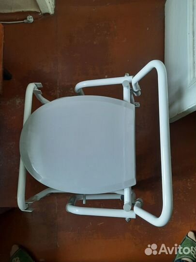 Кресло-туалет санитарное