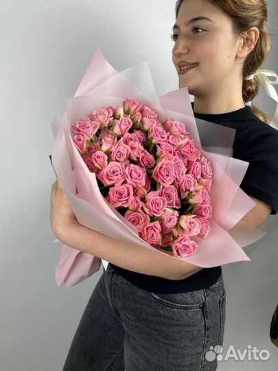 Букет кустовые розы