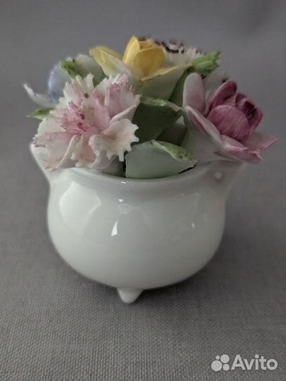 Фарфоровая цветочная композиция Royal Doulton