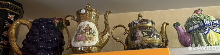 Фарфоровые вазы и чайники