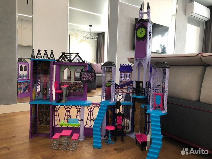 Замок Монстер Хай