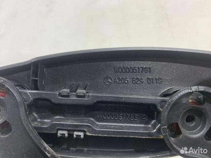 Поводок стеклоочистителя левого Mercedes W213