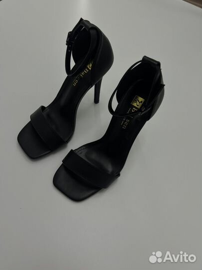 Босоножки женские