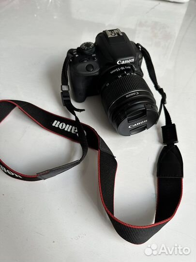 Зеркальный фотоаппарат canon 100d