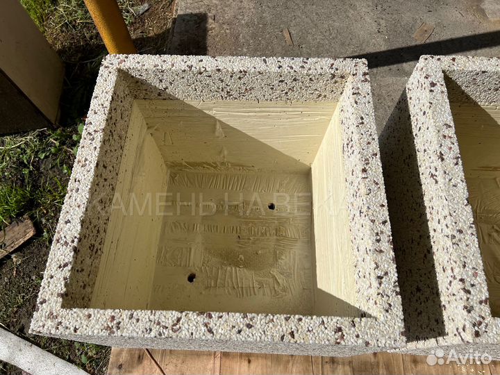 Вазон уличный бетонный