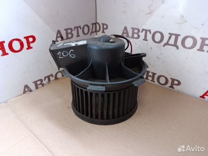 Моторчик печки Peugeot 206