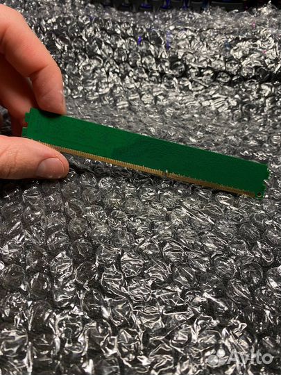 Оперативная память Kingston DDR3