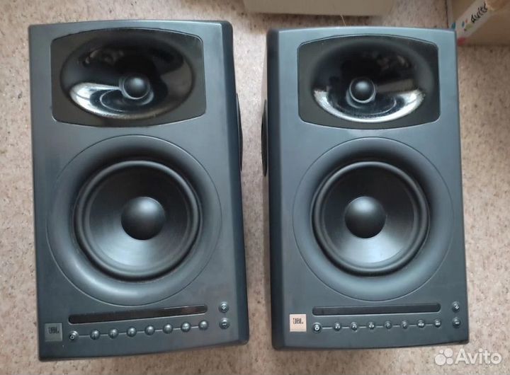 Акустика JBL LSR4326 Студийные Мониторы