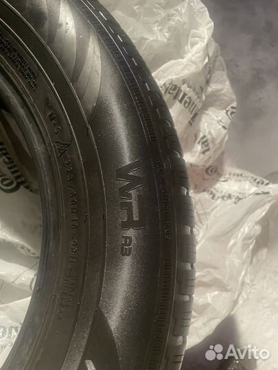 Nokian Tyres WR A3 225/60 R16 98