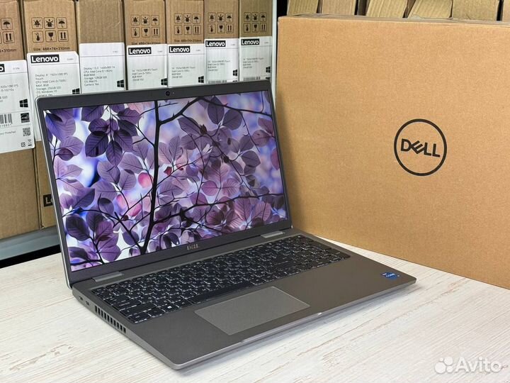 Ноутбук Dell Latitude 5520 i5-11gen