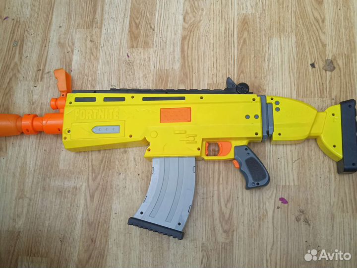 Бластер nerf