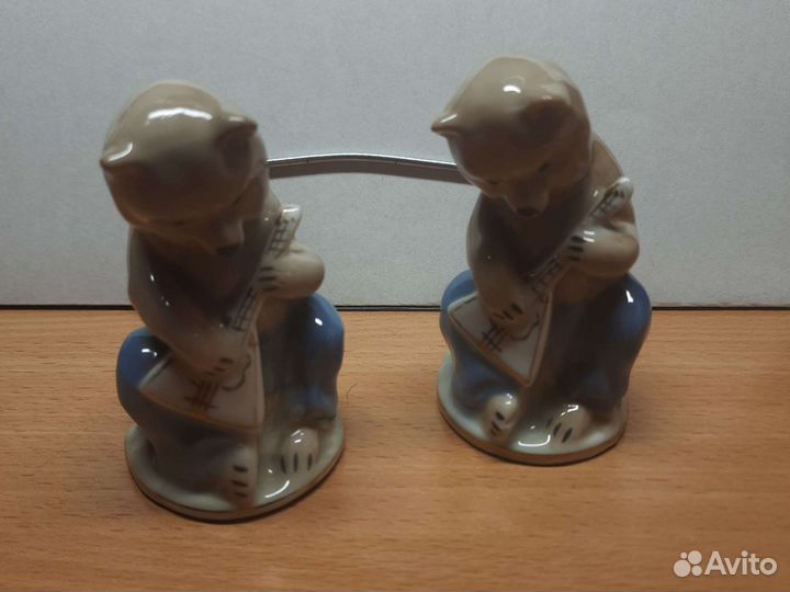 Фигурки медведь с балалайкой