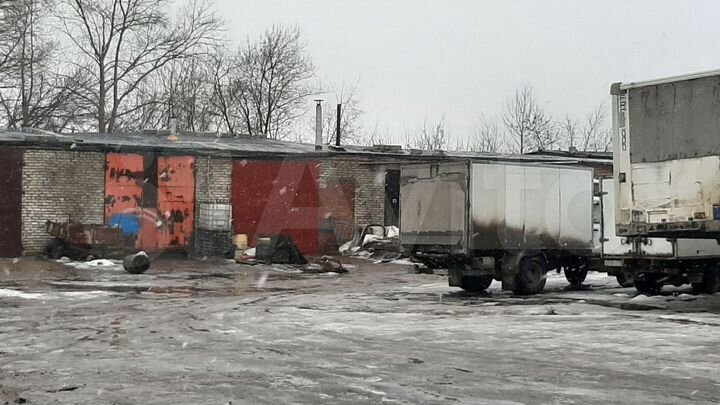 Гараж, > 30 м²