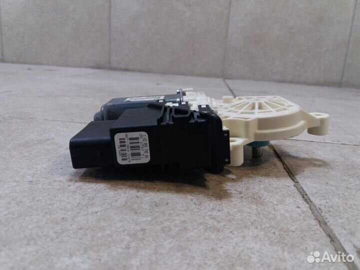 Моторчик стеклоподъемника Volkswagen Tiguan 5N1 20