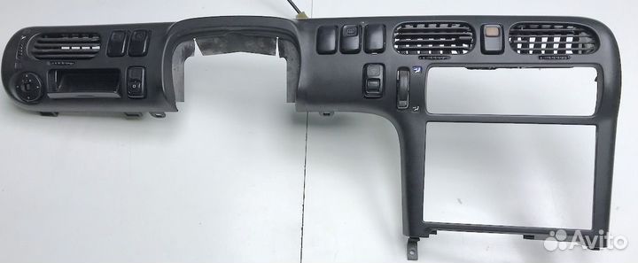 Мазда 626 Панель с кнопками