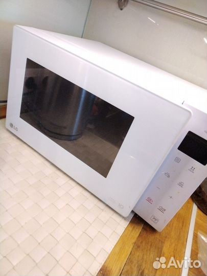 Микроволновая печь LG MS23M38 GIH