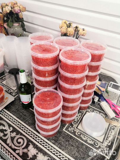 Икра красная и рыба