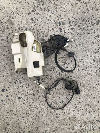 Замок задней правой двери Porsche Cayenne 955