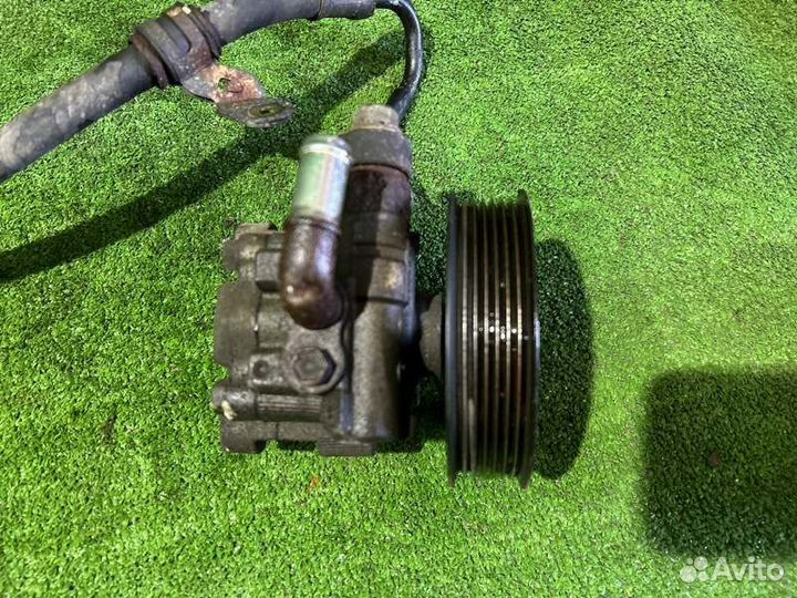 Насос гидроусилителя руля Toyota Avensis T250