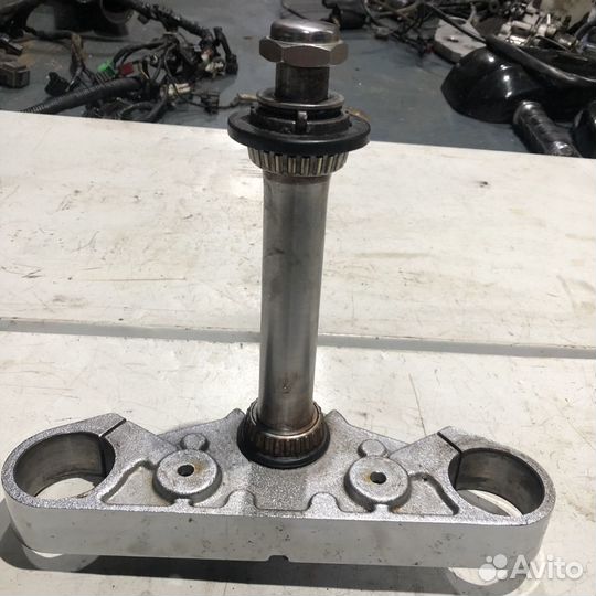 Нижняя траверса для Suzuki VZ1600 Marauder