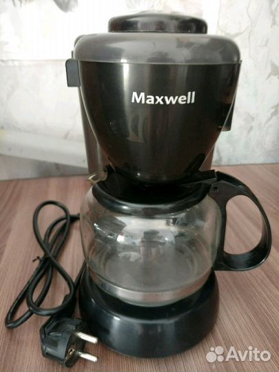 Продам кофеварку Maxwell