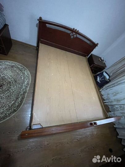 Кровать двухспальная бу