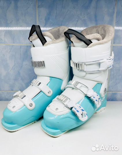Горнолыжные ботинки женские
