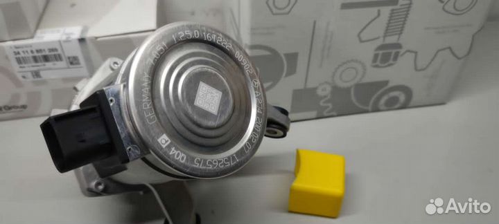 Помпа Mercedes C180 C200 E200 E250 SLC200 GLC200