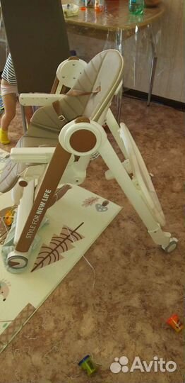 Стульчик для кормления happy baby