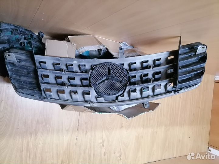 Продам решетку радиатора