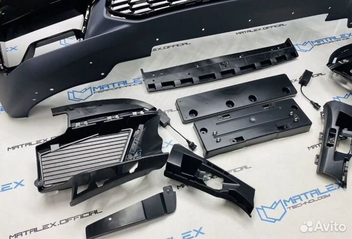 Передний бампер BMW F10, стиль M5 F90 в сборе