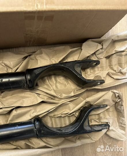 Амортизаторы передней подвески Mercedes E w213