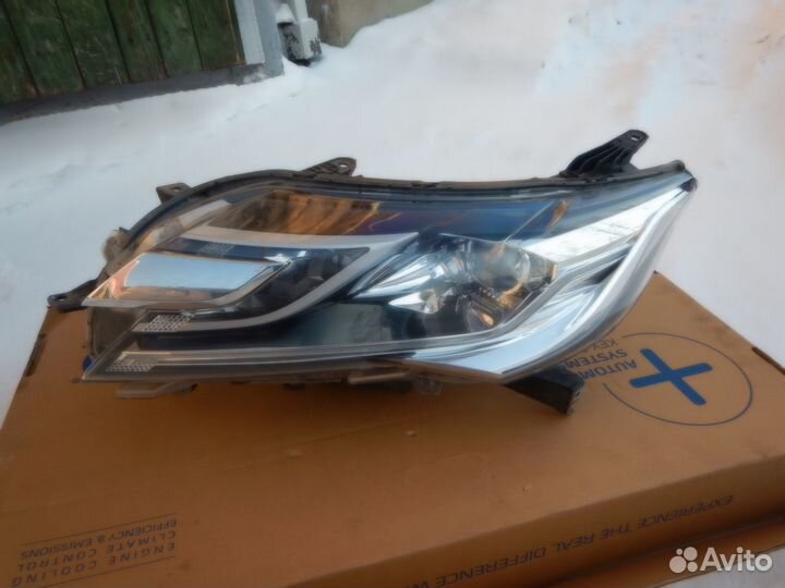 Фара левая LED Mitsubishi Pajero Sport 3