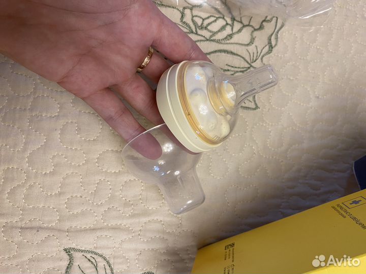 Молокоотсос medela ручной