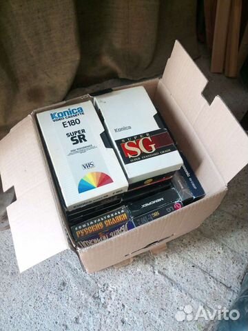 Видеокассеты с фильмами