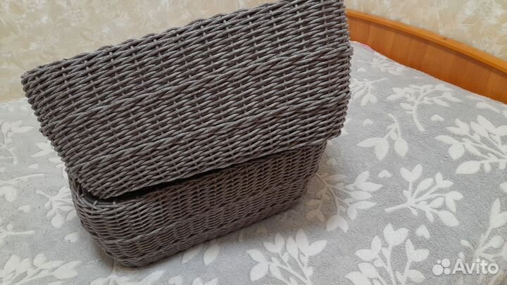 Дровница, клумба, кашпо