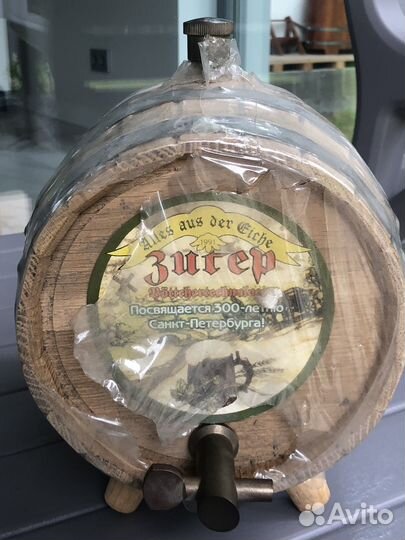 Бочонок дубовый для хранения и выдержки алкогол