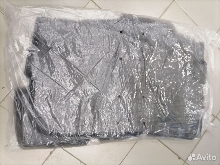 Ковры в салон с цельной площадкой,Nissan Terrano