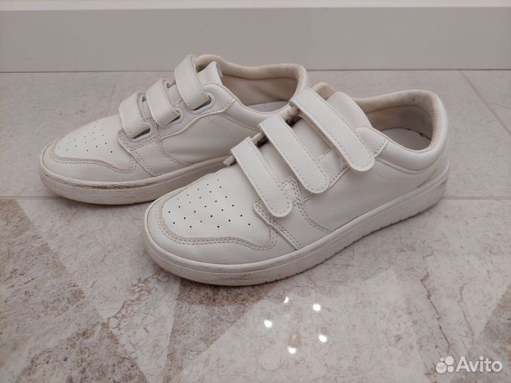 Кроссовки детские