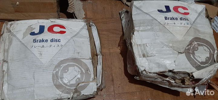 Диски тормозные передние Toyota Avensis 2000-2004