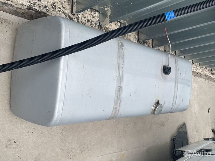 Топливный бак mercedes actros