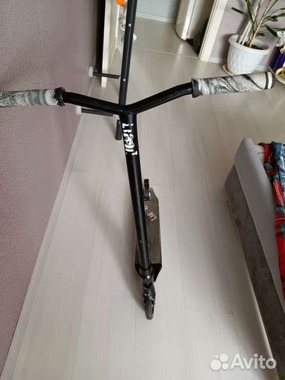 Трюковой самокат