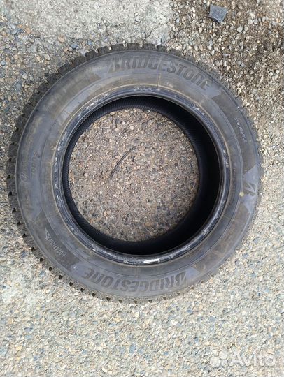 Bridgestone Ice Cruiser 7000S 225/60 R17 99T